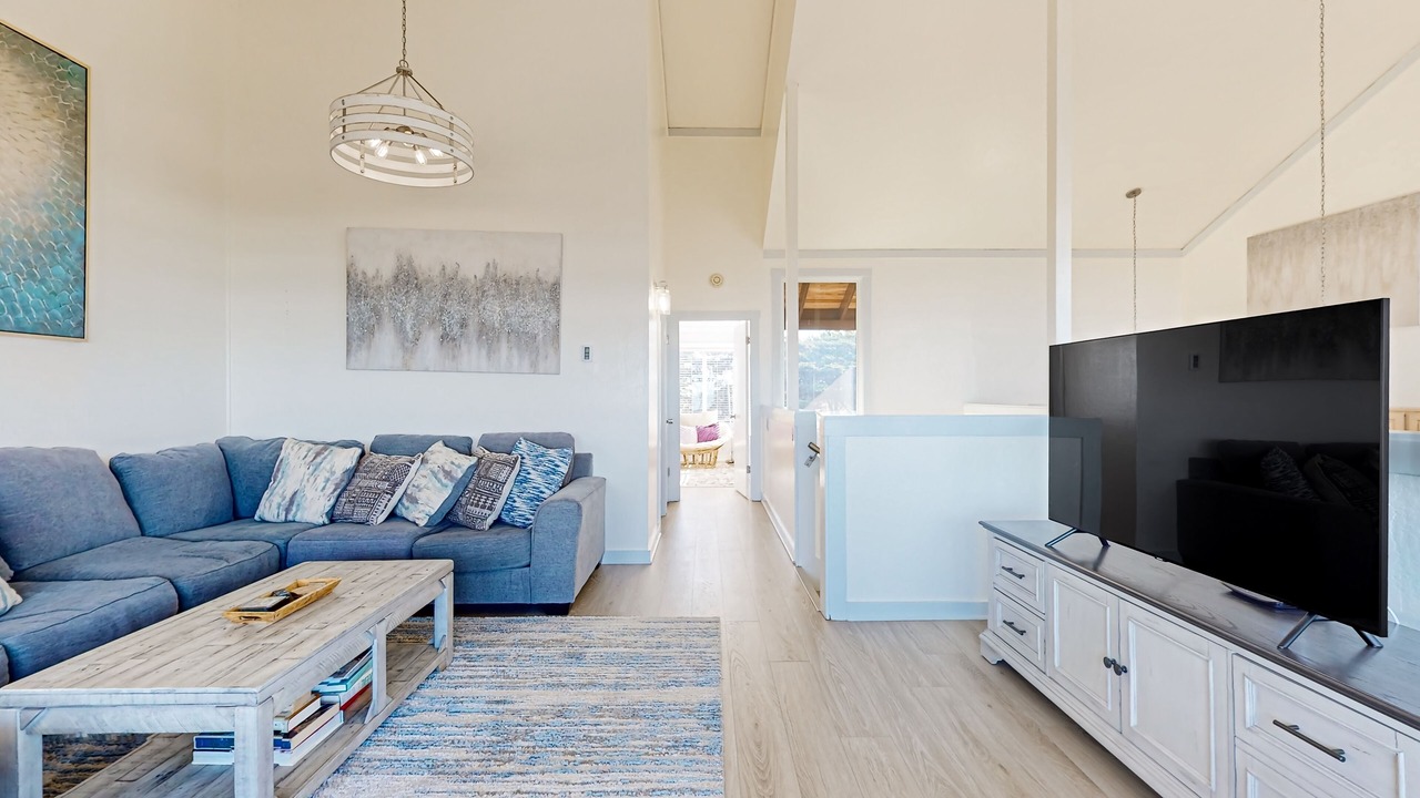 Photo of Livingroom in Castroville