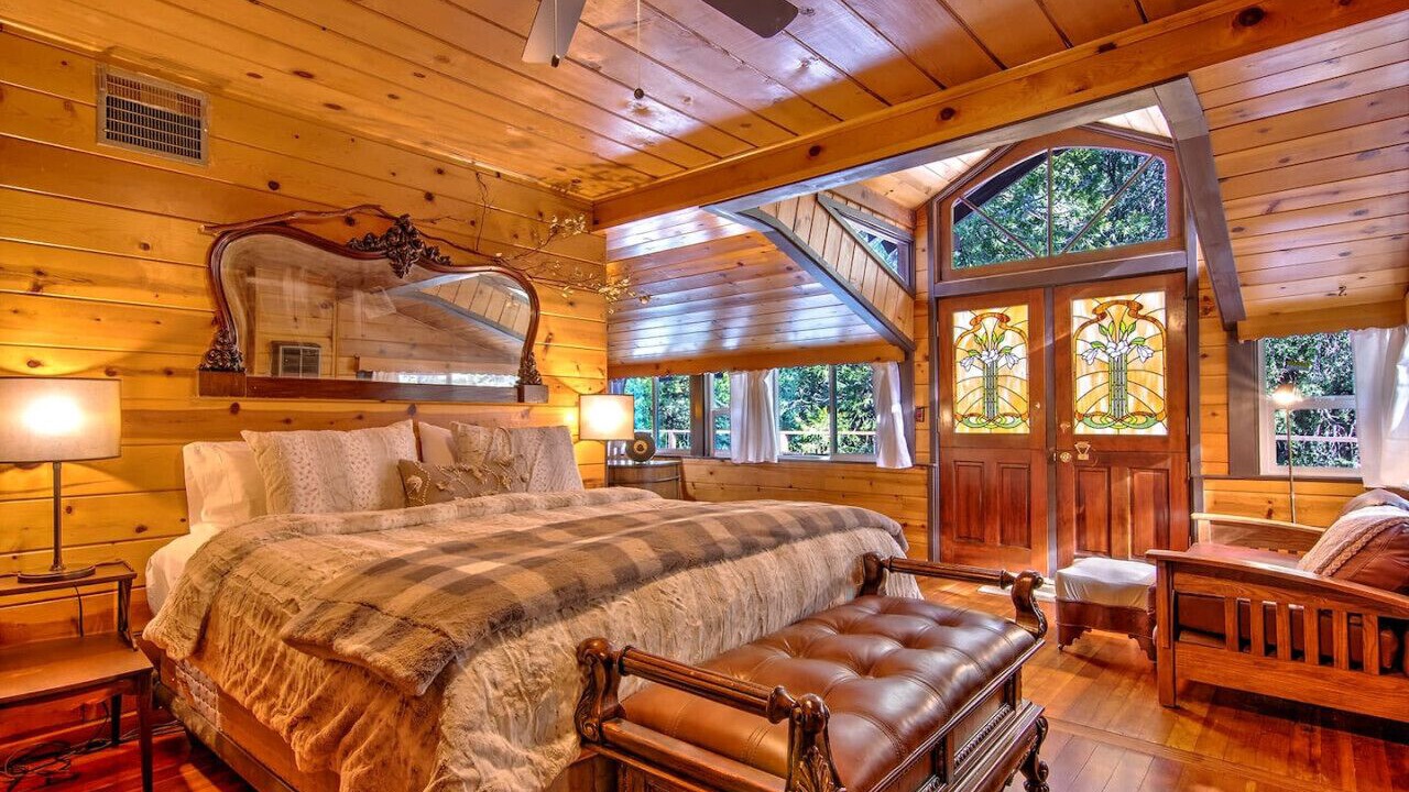 Photo of Bedroom in Idyllwild