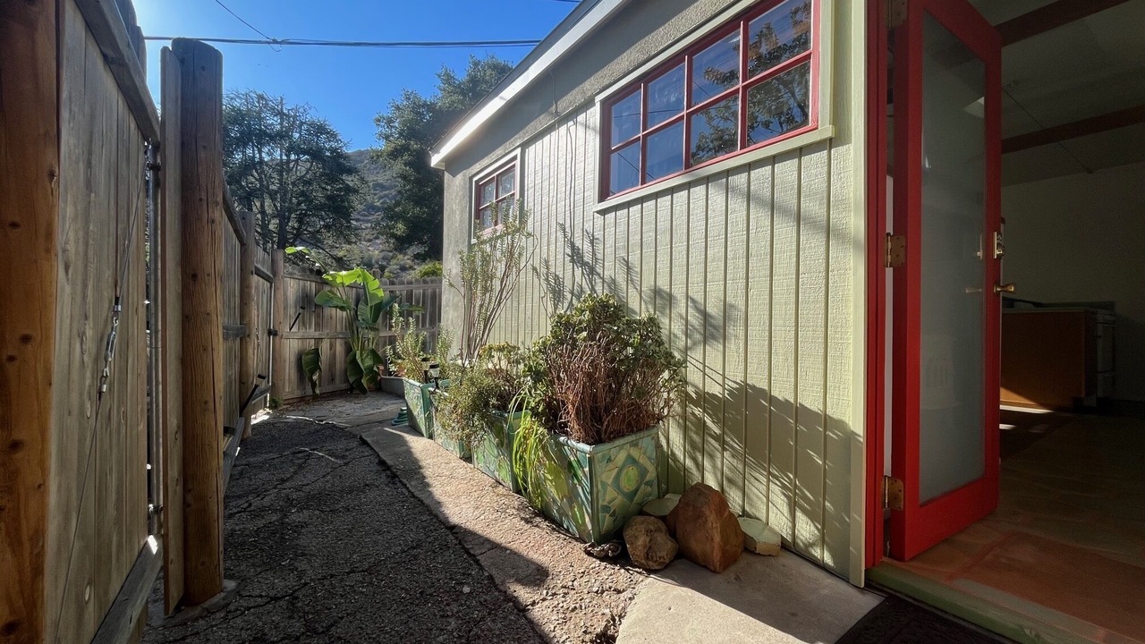 Photo of Outdoor in Fernwood