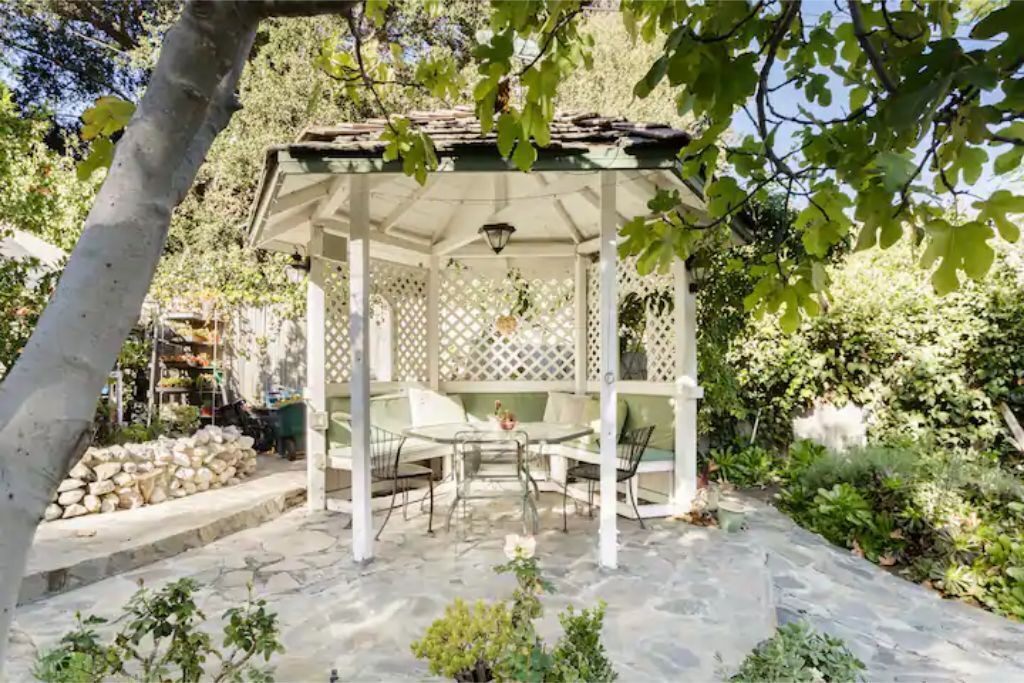 Photo of Outdoor in Encino