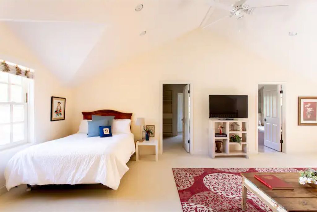 Photo of Bedroom in Encino