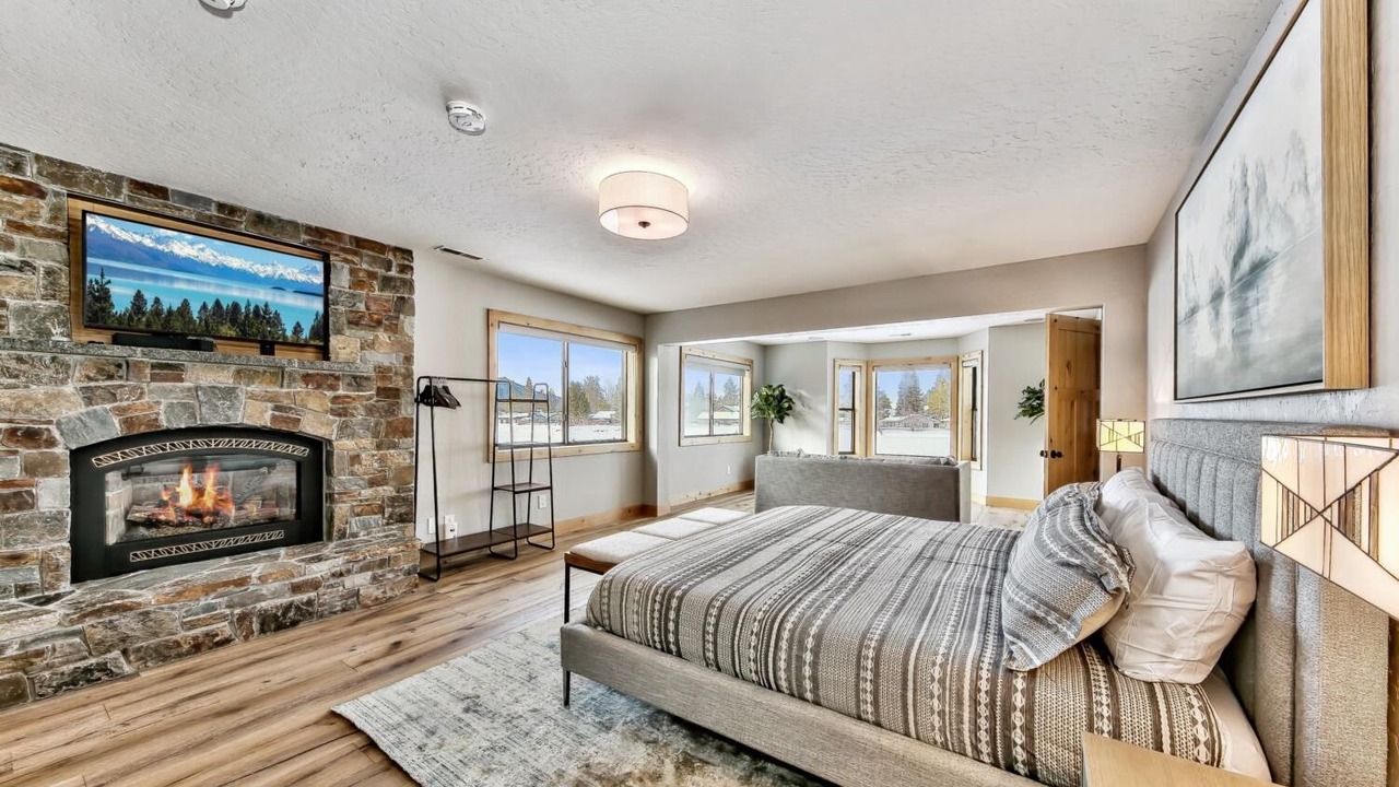 Photo of Livingroom in Tahoe Island