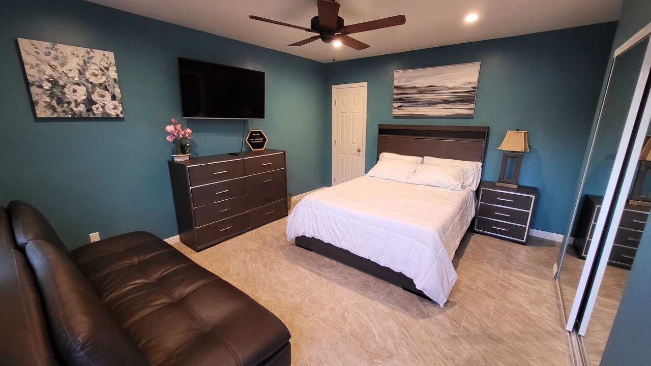 Photo of Bedroom in Compton