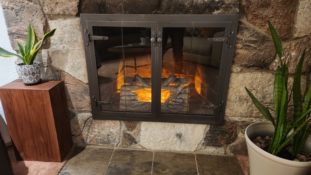 Photo of Livingroom in Newhall