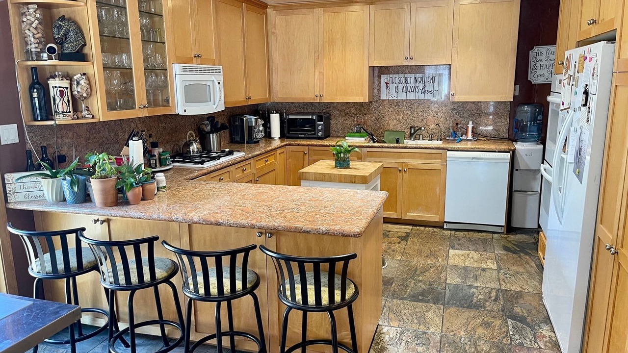 Photo of Kitchen in Newhall