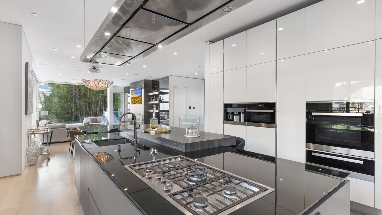 Photo of Kitchen in Hollywood Hills West