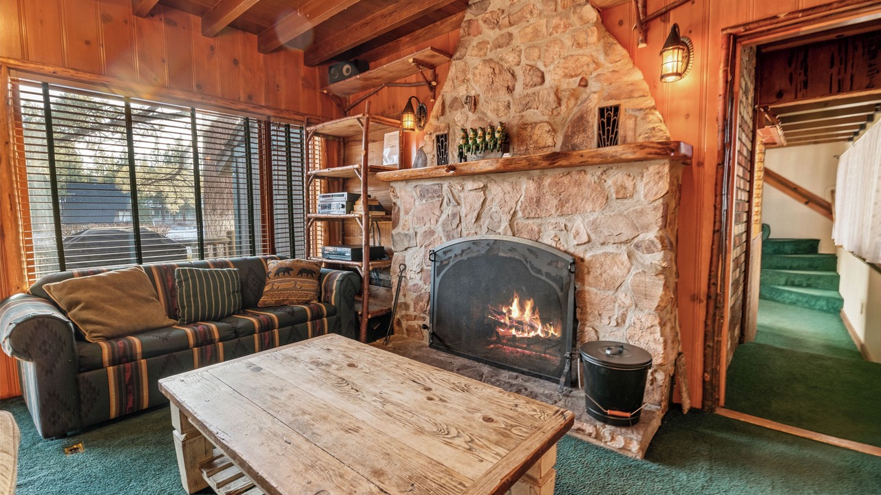 Photo of Livingroom in Patton