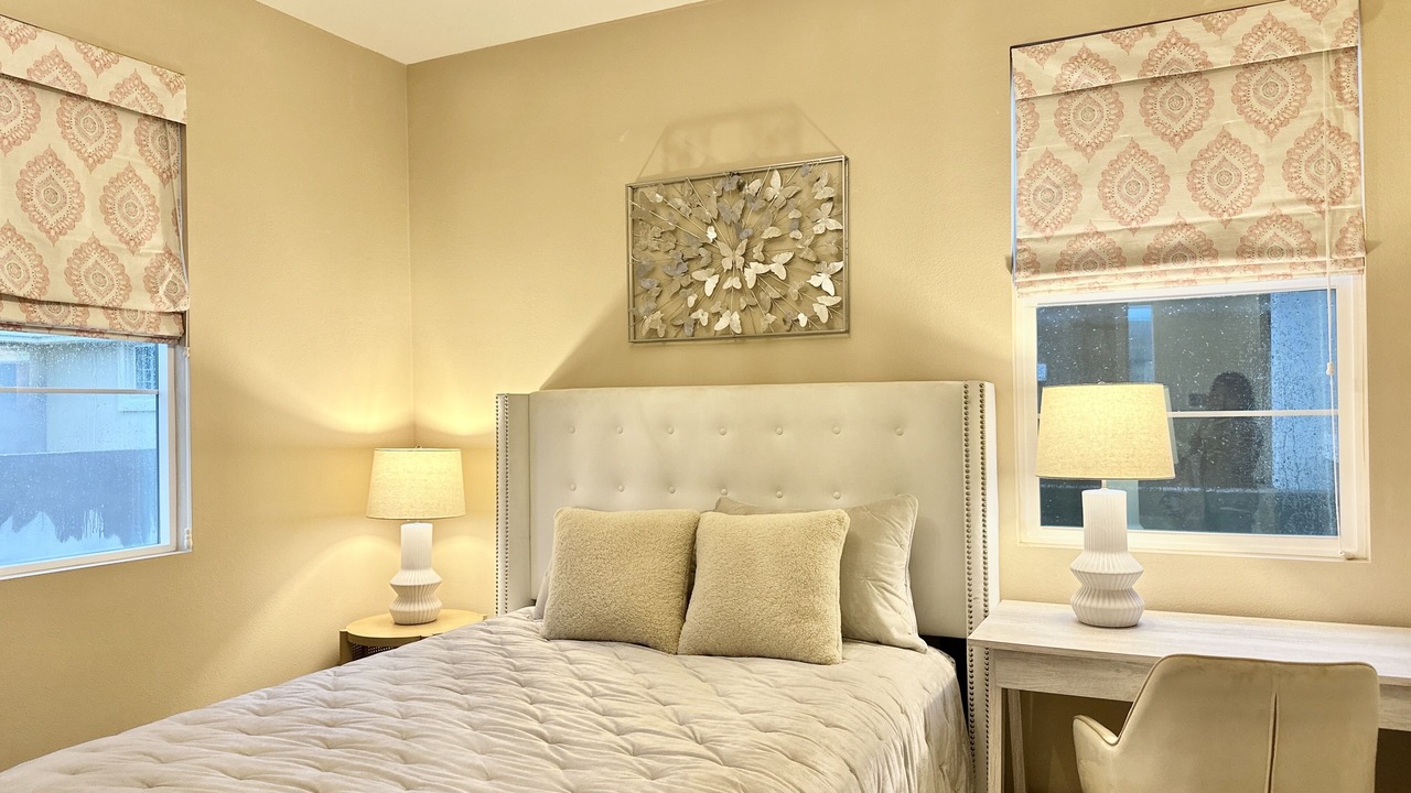 Photo of Bedroom in Portola Springs