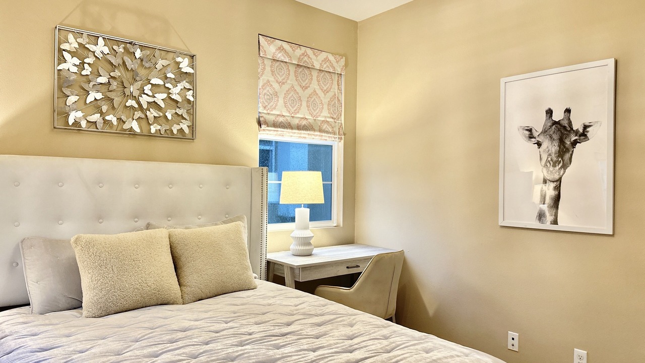 Photo of Bedroom in Portola Springs