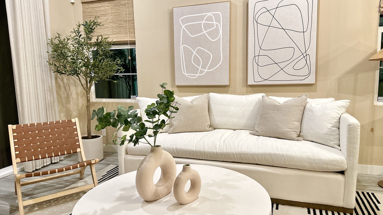 Photo of Livingroom in Portola Springs