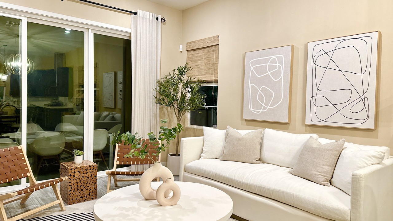 Photo of Livingroom in Portola Springs