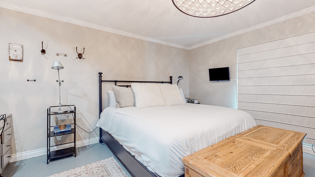 Photo of Bedroom in Santa Ana Heights