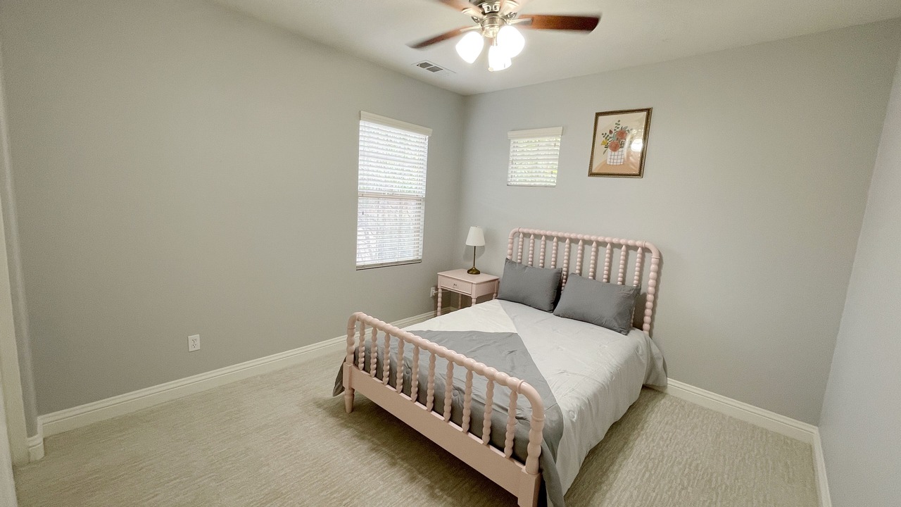 Photo of Bedroom in Portola Springs