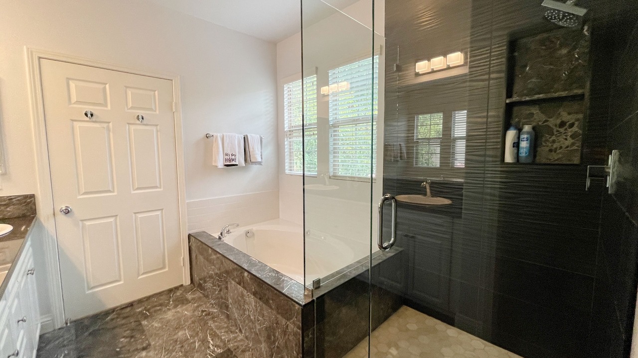 Photo of Bathroom in Portola Springs