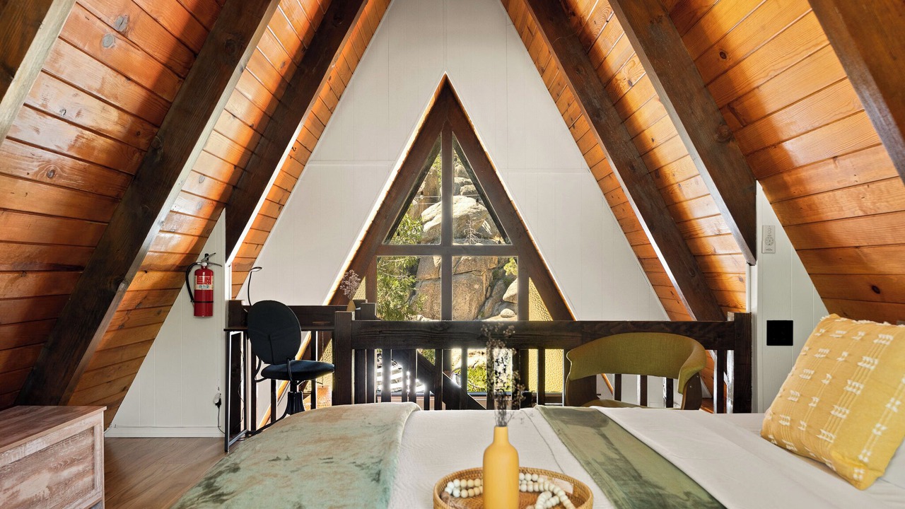 Photo of Bedroom in Arrowbear Lake