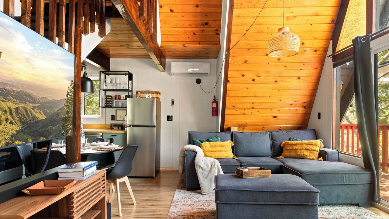 Photo of Livingroom in Arrowbear Lake