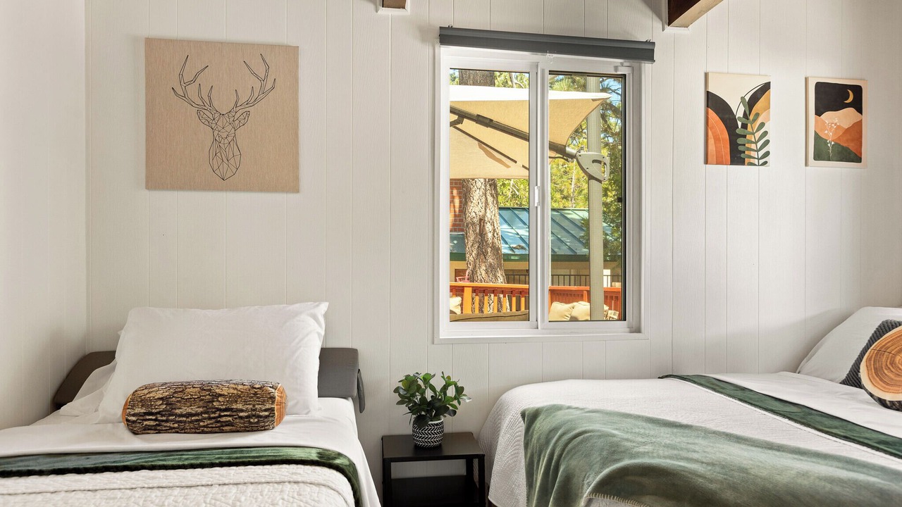 Photo of Bedroom in Arrowbear Lake