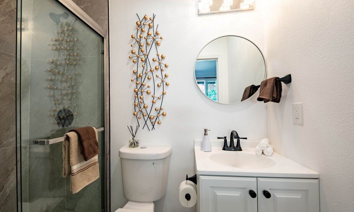 Photo of Bathroom in South San Gabriel