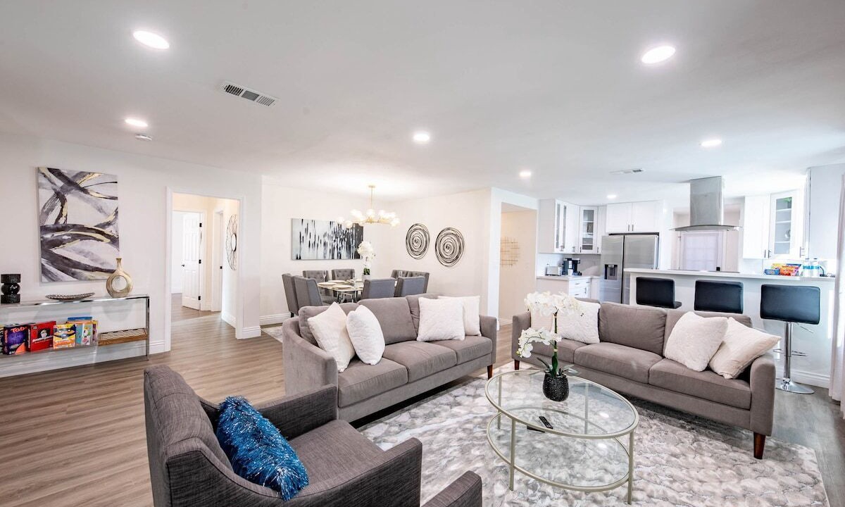 Photo of Livingroom in South San Gabriel