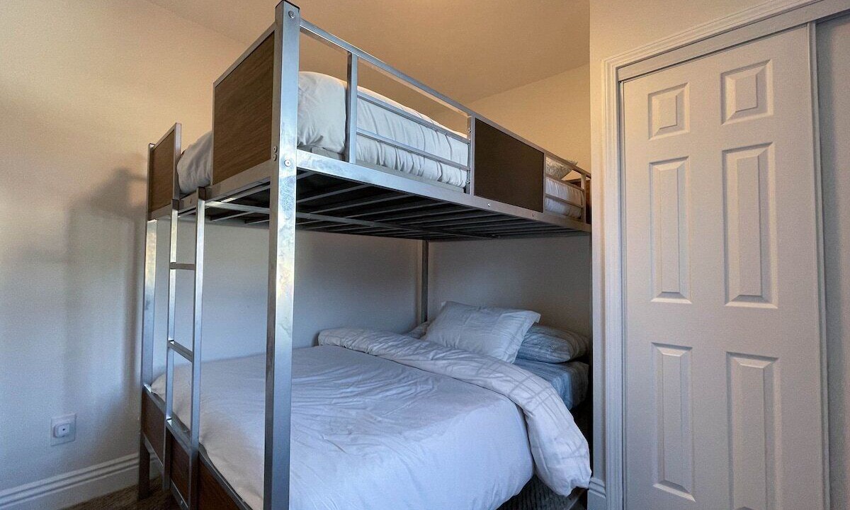 Photo of Bedroom in South San Gabriel