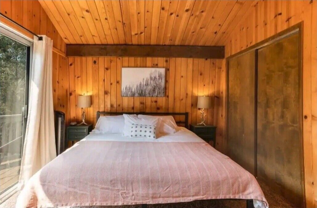 Photo of Bedroom in Arrowbear Lake
