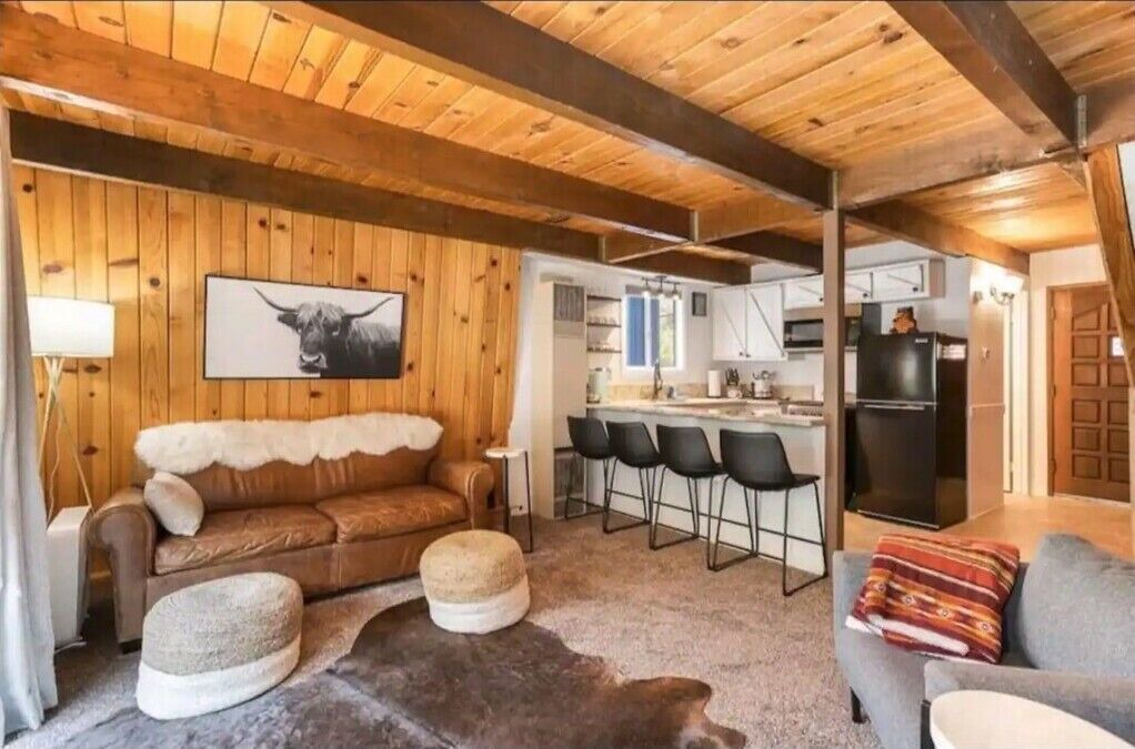 Photo of Livingroom in Arrowbear Lake