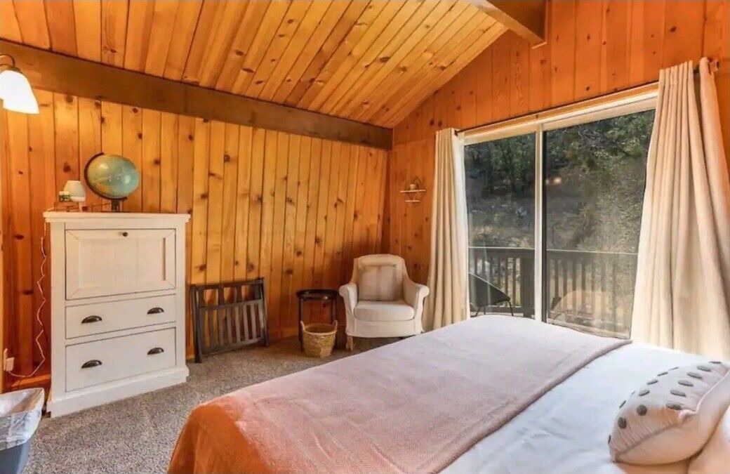 Photo of Bedroom in Arrowbear Lake