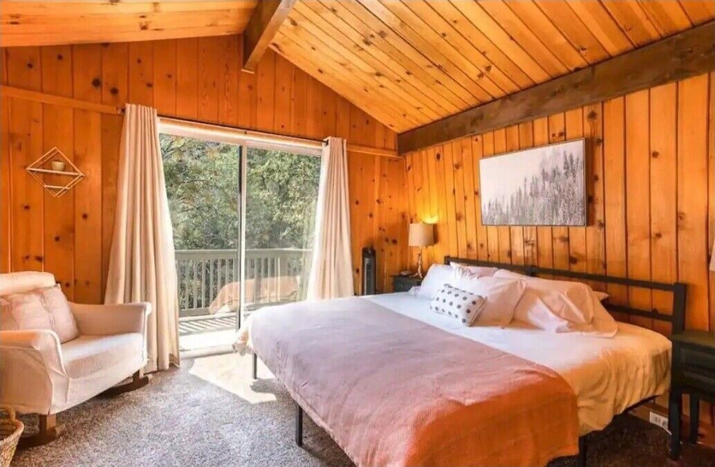 Photo of Bedroom in Arrowbear Lake