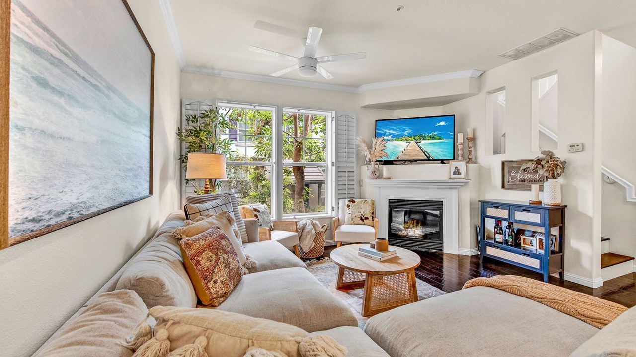 Photo of Livingroom in Aliso Viejo