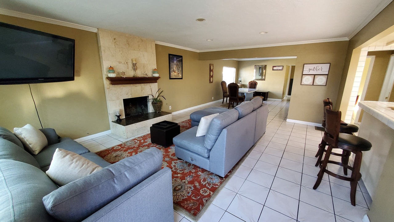 Photo of Livingroom in Bixby North