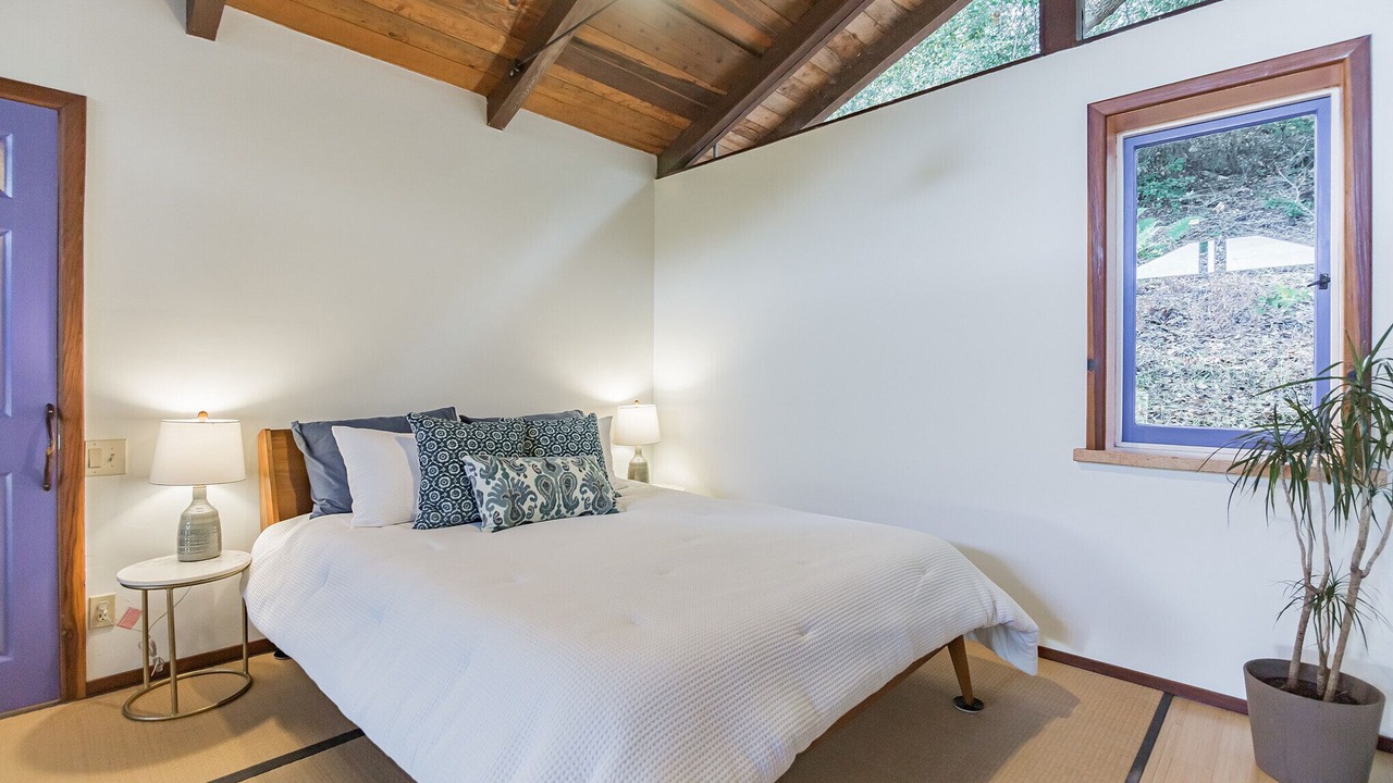 Photo of Bedroom in Day Valley