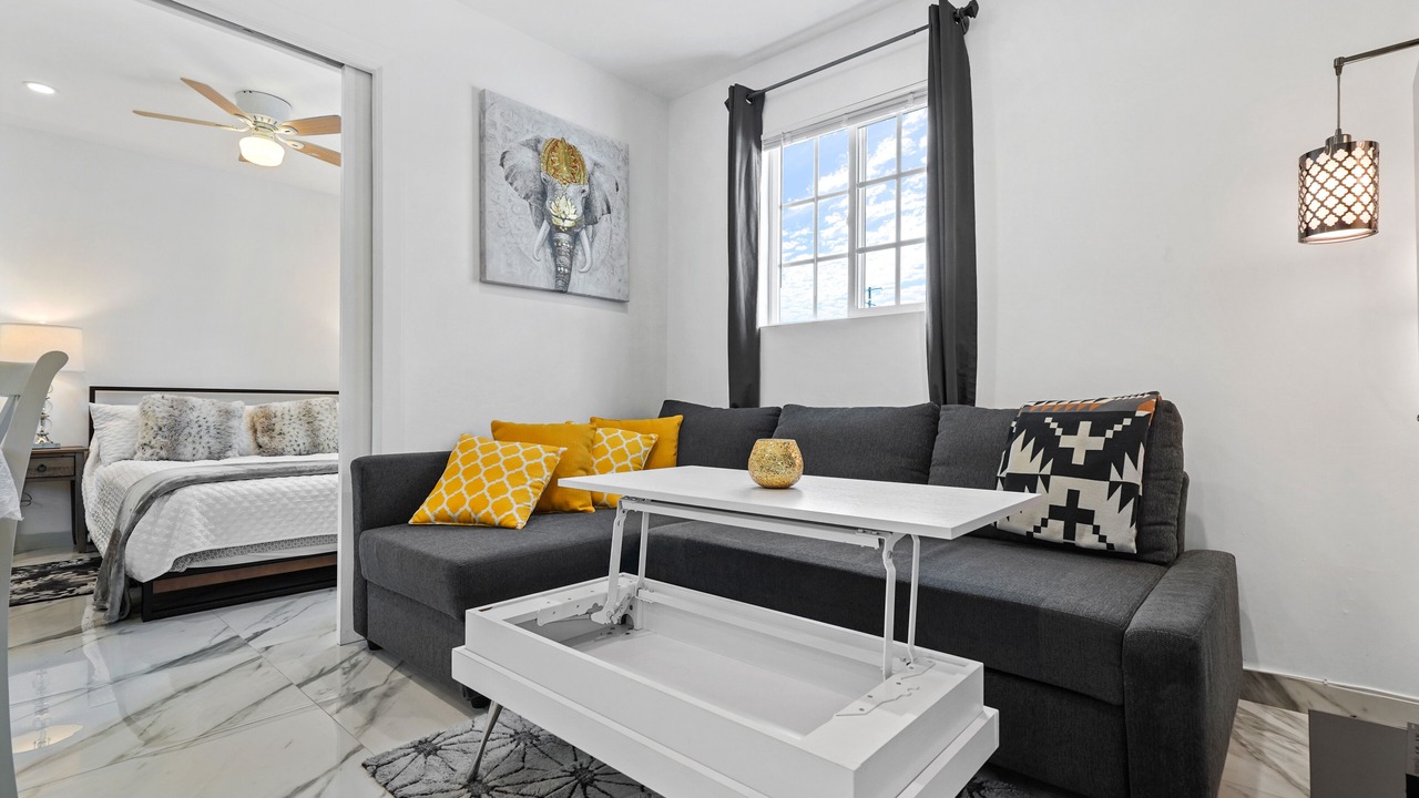 Photo of Livingroom in Lake Balboa