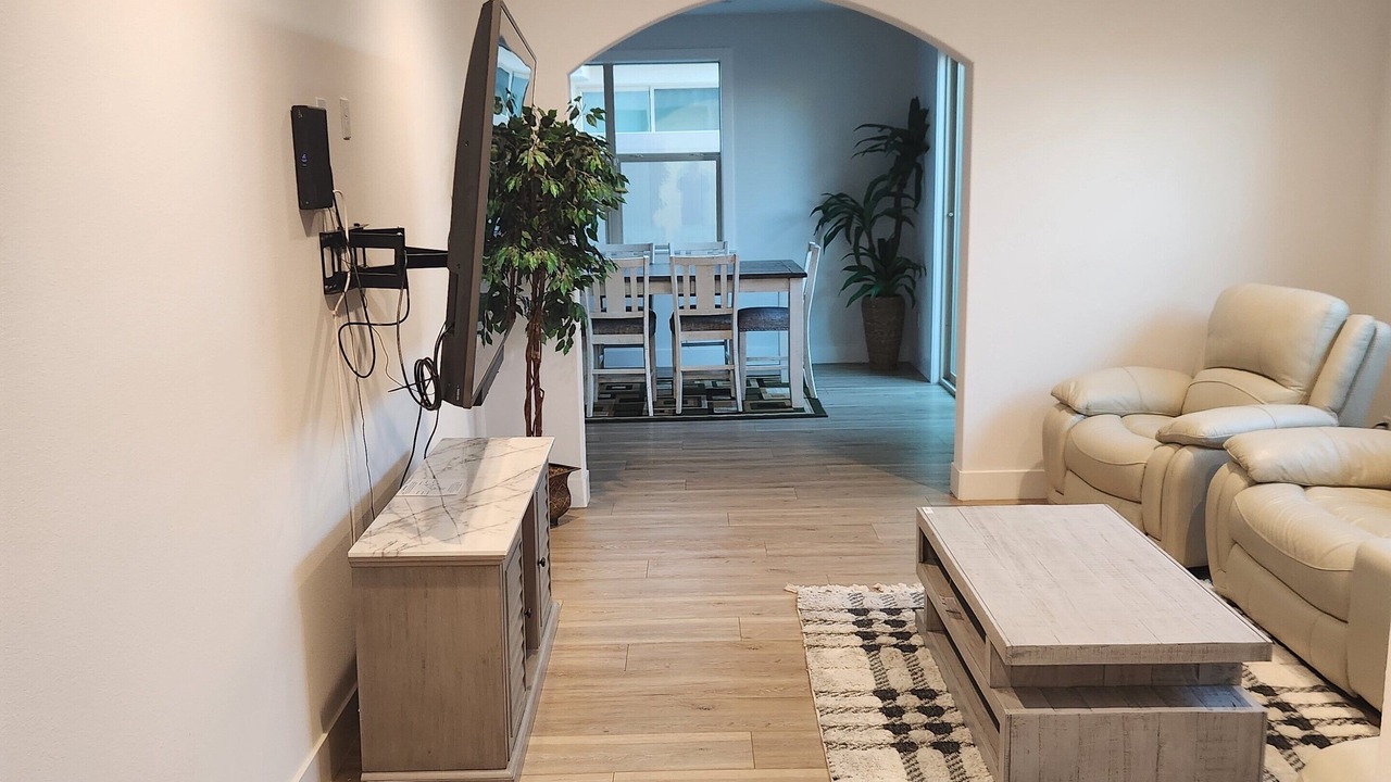 Photo of Bedroom in North Long Beach