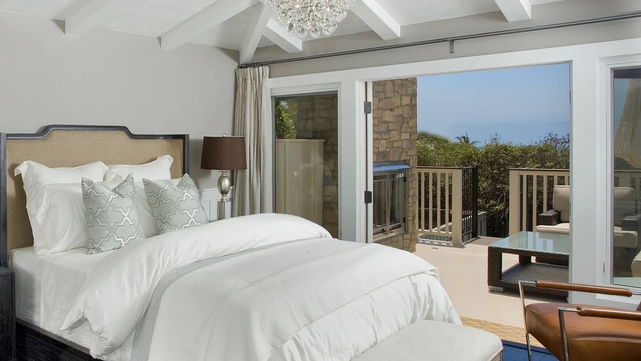 Photo of Bedroom in Three Arch Bay