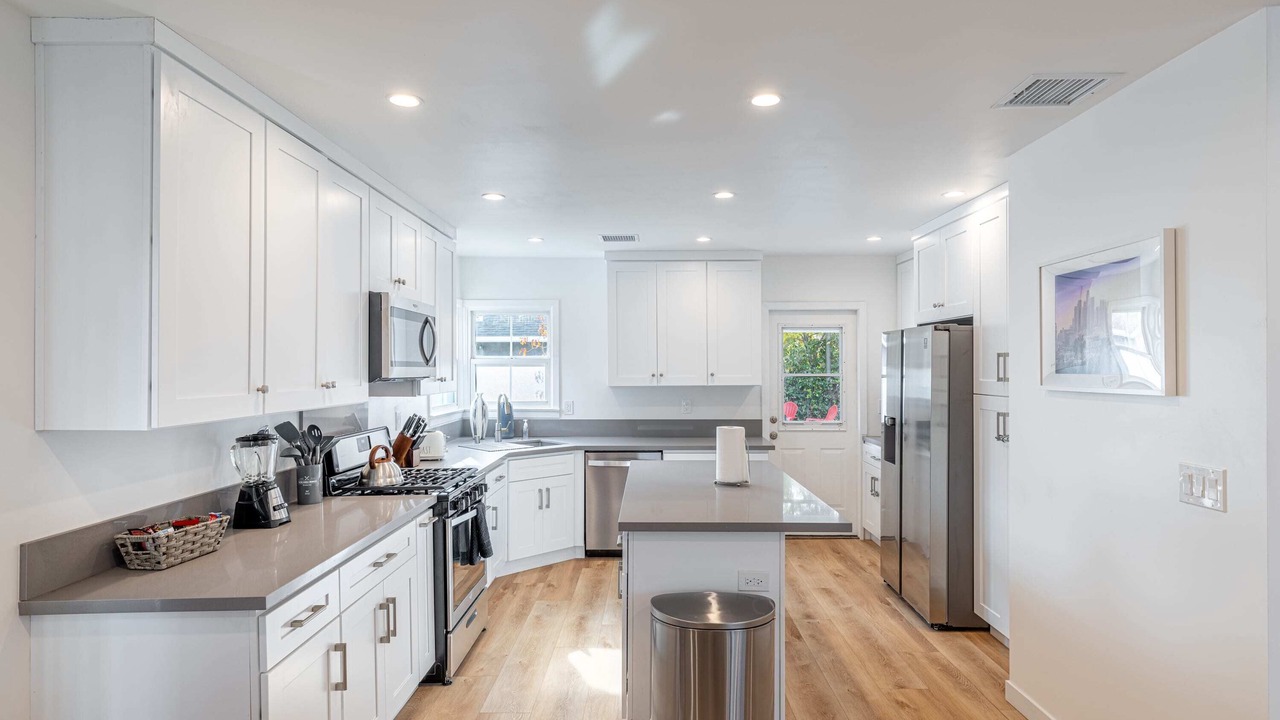 Photo of Kitchen in Encino
