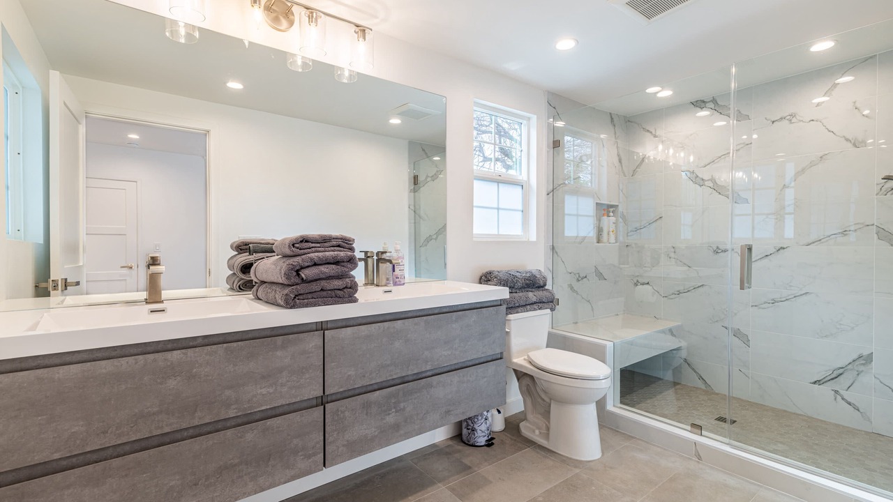 Photo of Bathroom in Encino