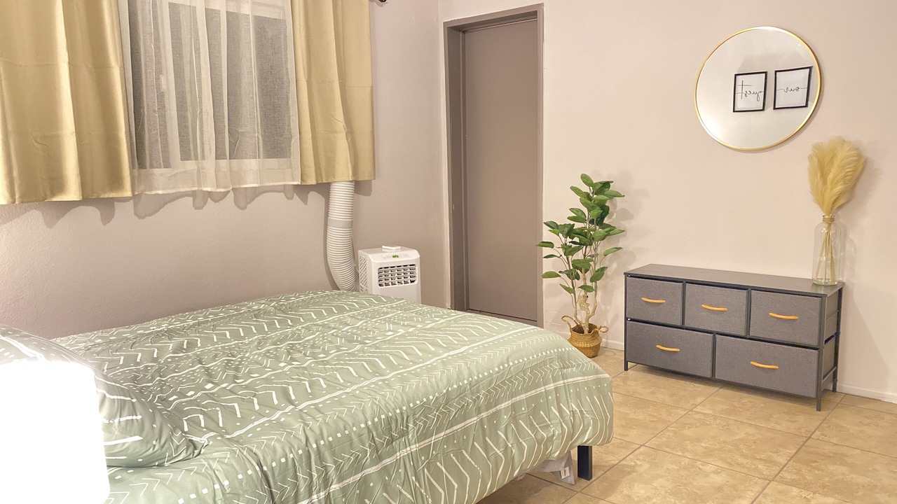 Photo of Bedroom in Central Alameda