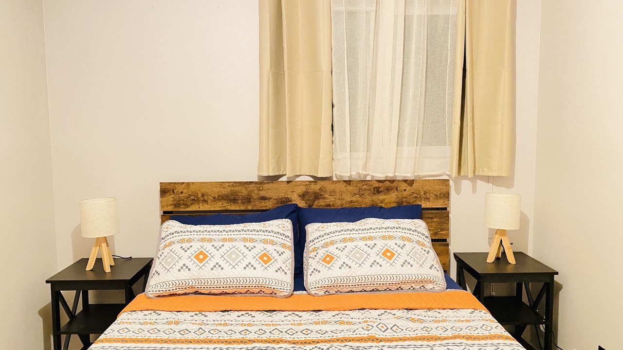 Photo of Bedroom in Central Alameda