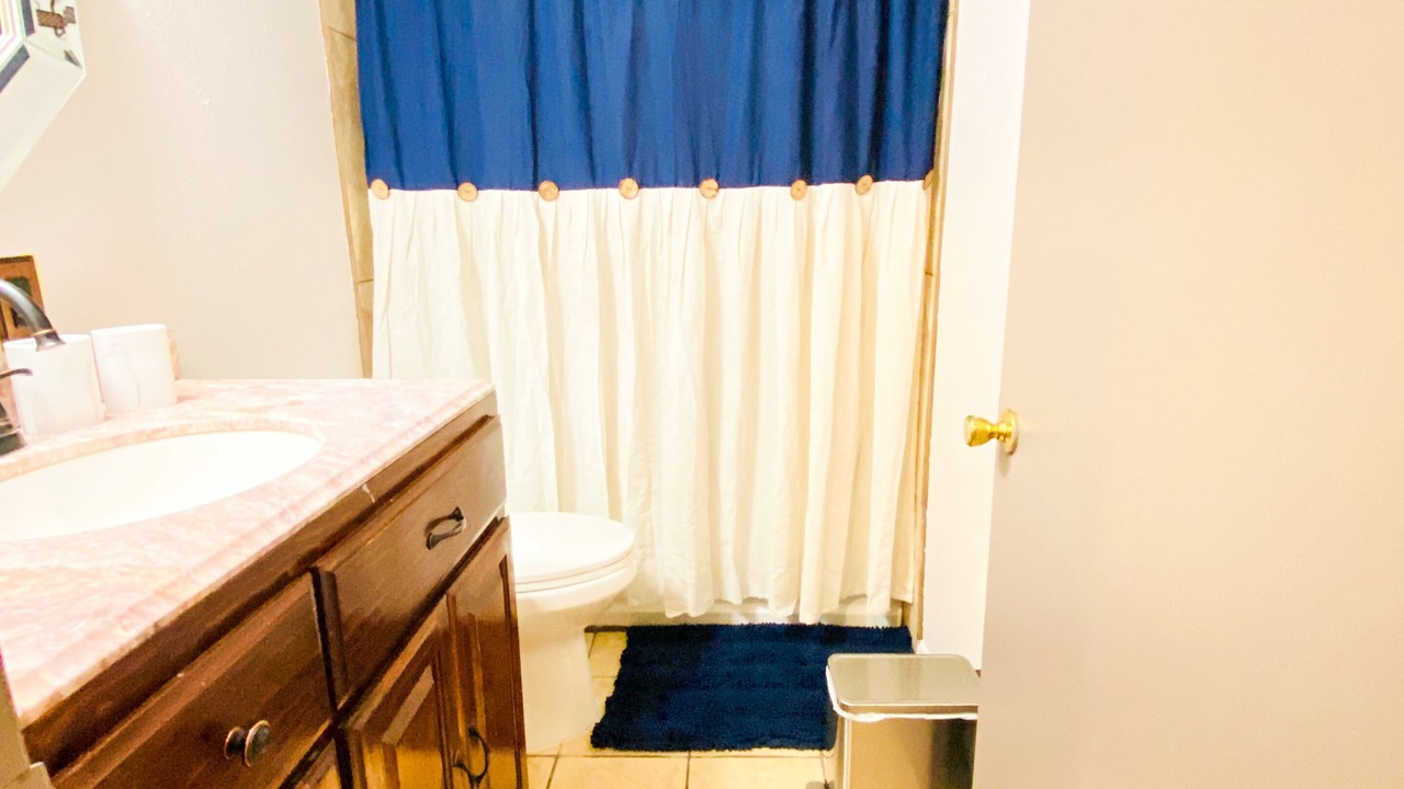 Photo of Bathroom in Central Alameda