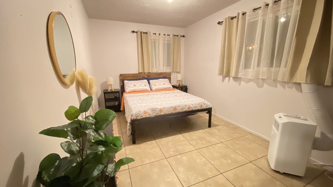 Photo of Bedroom in Central Alameda
