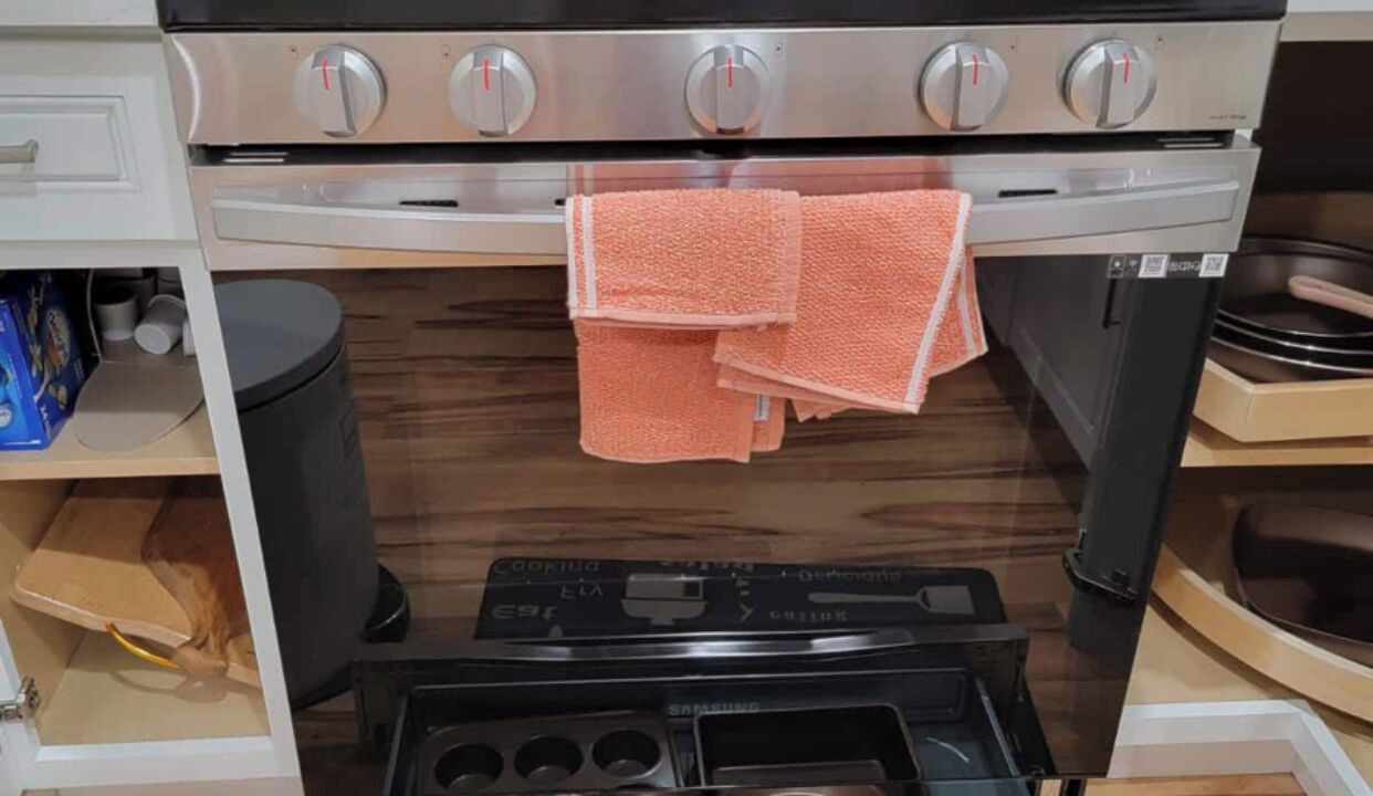 Photo of Kitchen in Harbor Gateway South