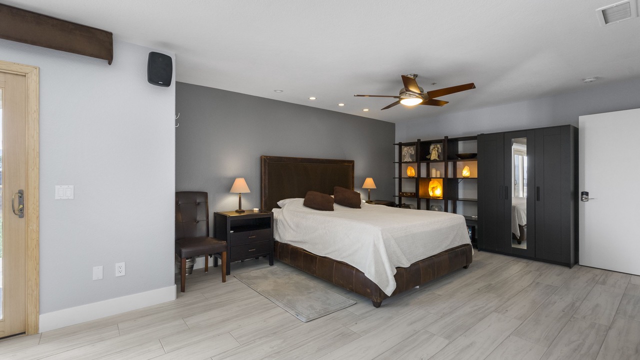 Photo of Bedroom in Santa Clarita