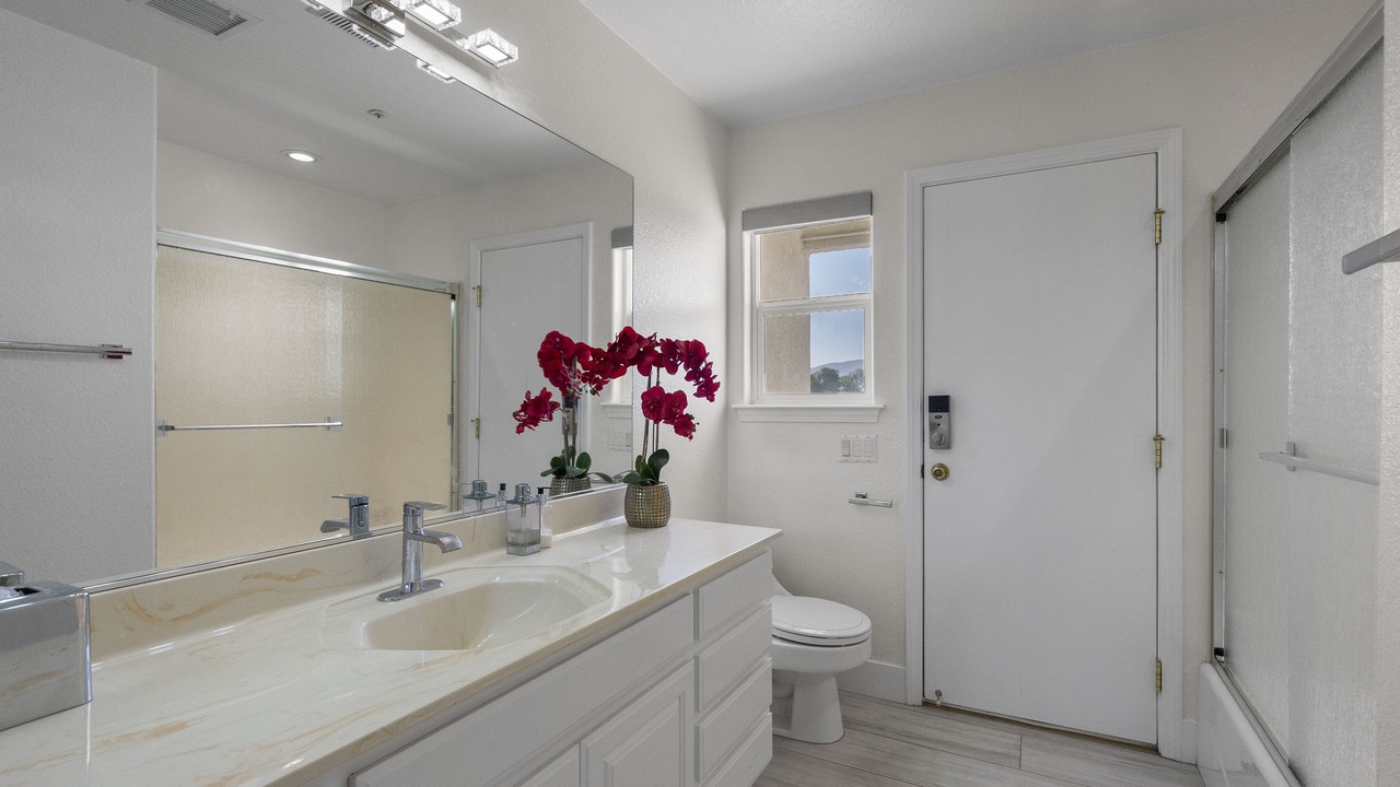 Photo of Bathroom in Santa Clarita