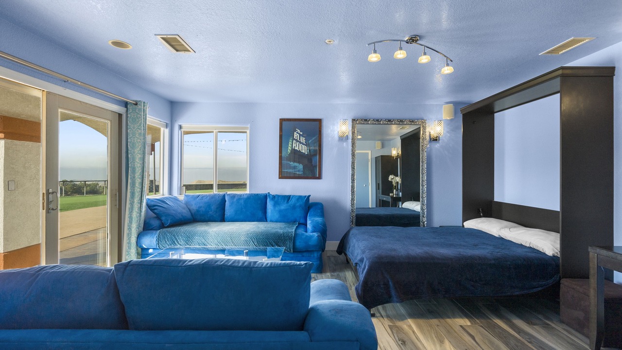Photo of Livingroom in Santa Clarita