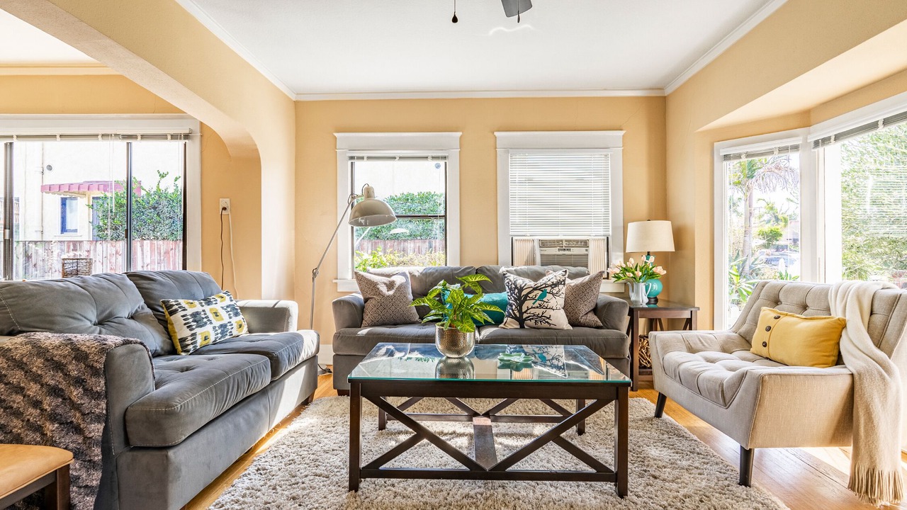 Photo of Livingroom in Belmont Heights