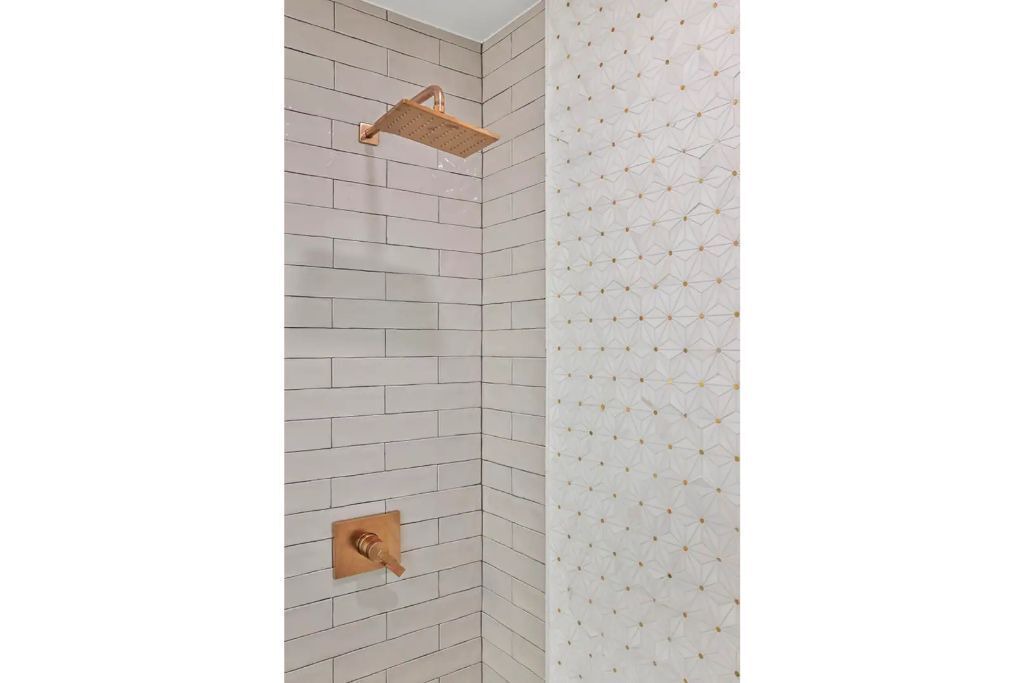 Photo of Bathroom in Linda Mar