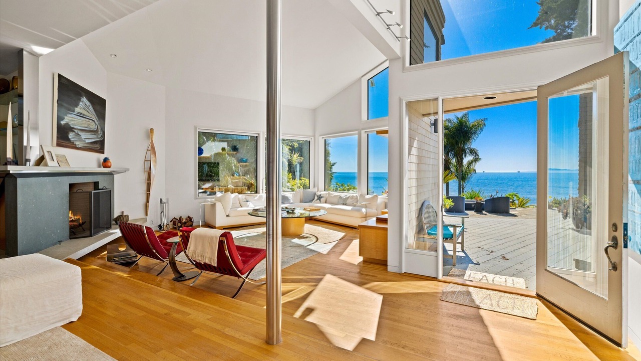 Photo of Livingroom in Padaro Lane