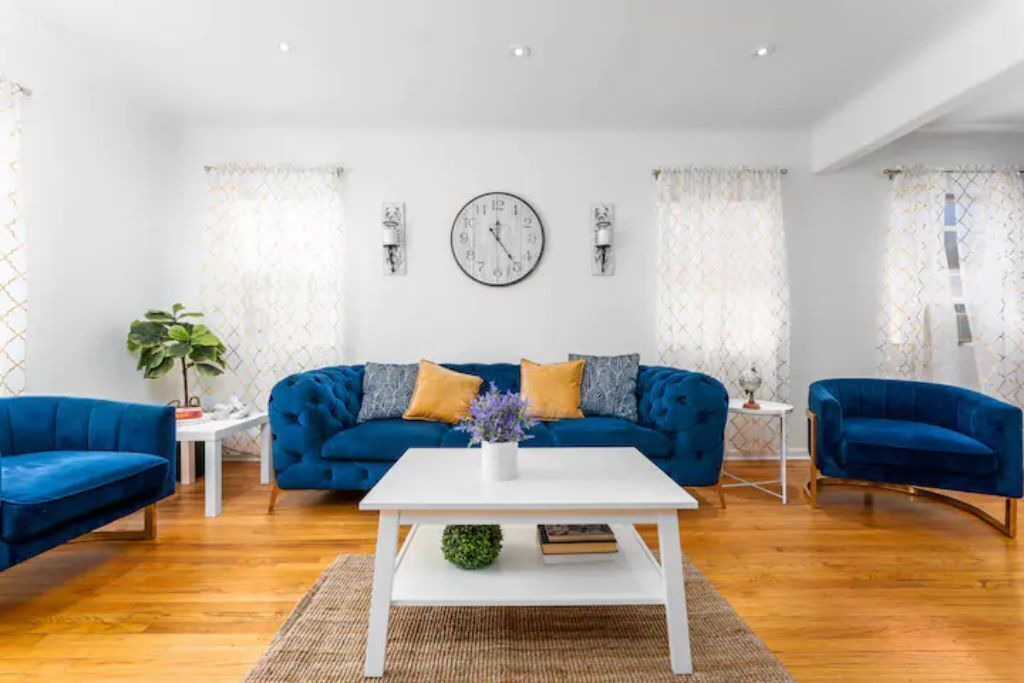 Photo of Livingroom in Lawndale
