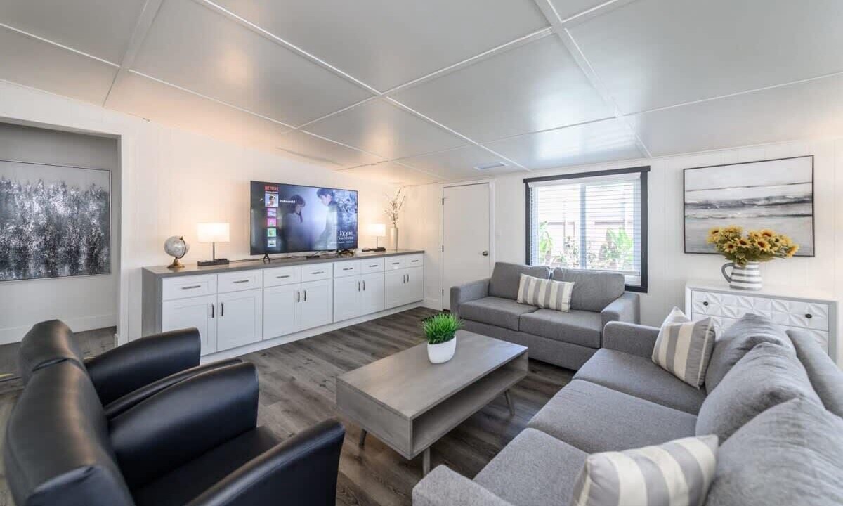 Photo of Livingroom in Fullerton