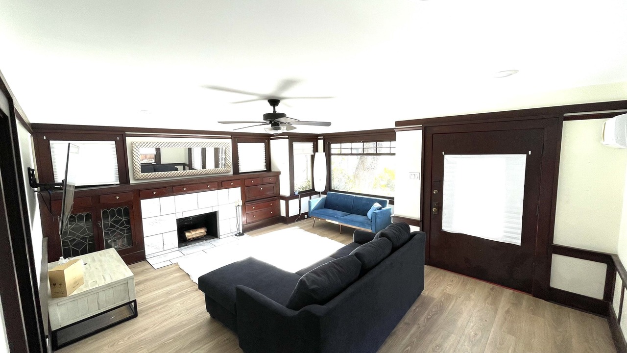 Photo of Livingroom in Alamitos Beach